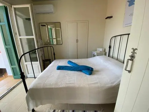 KARMI Apartments Stenies Andros