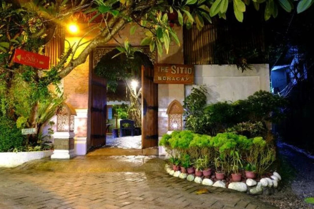 White Beach Suites Boracay