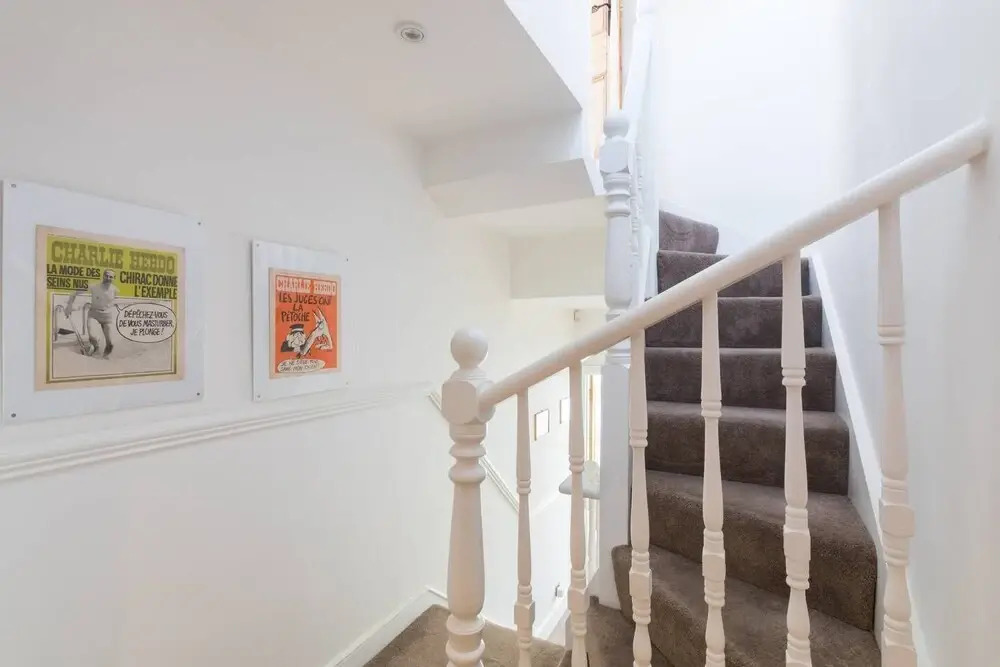 Fabulous 4-Bed House in Fulham with Garden!