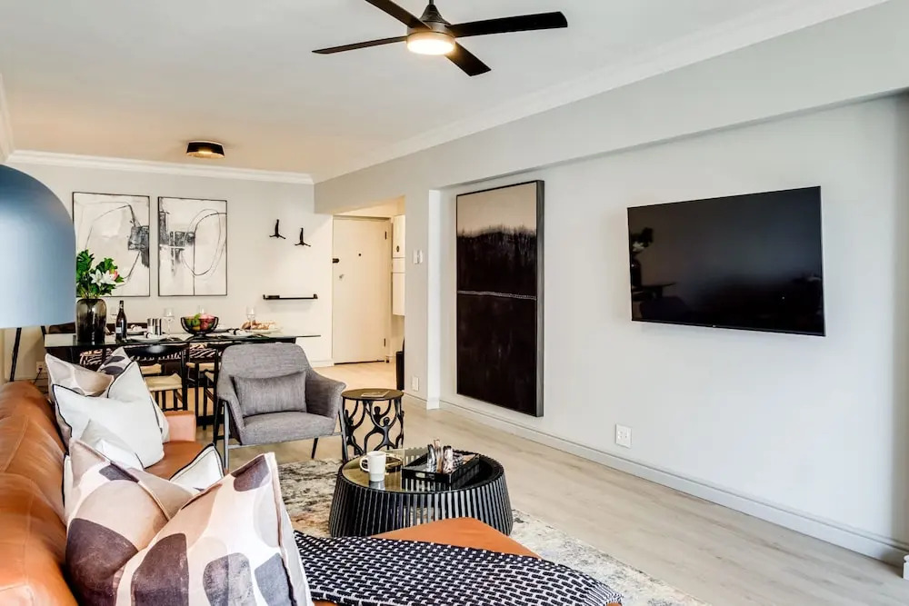 Cape Towns Charming Seaside Avaya Apartment