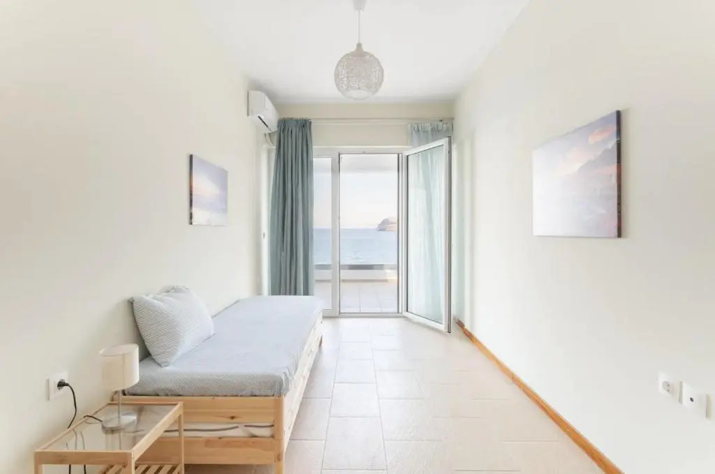 Daskalio Sea Front House