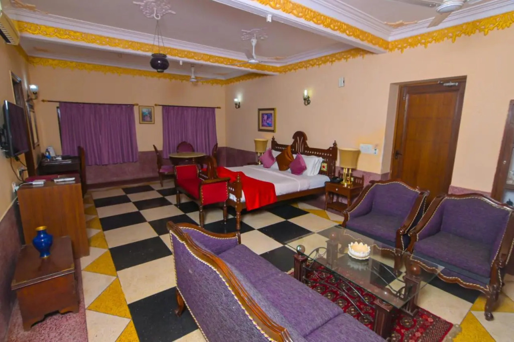 Singrauli Place Heritage Hotel