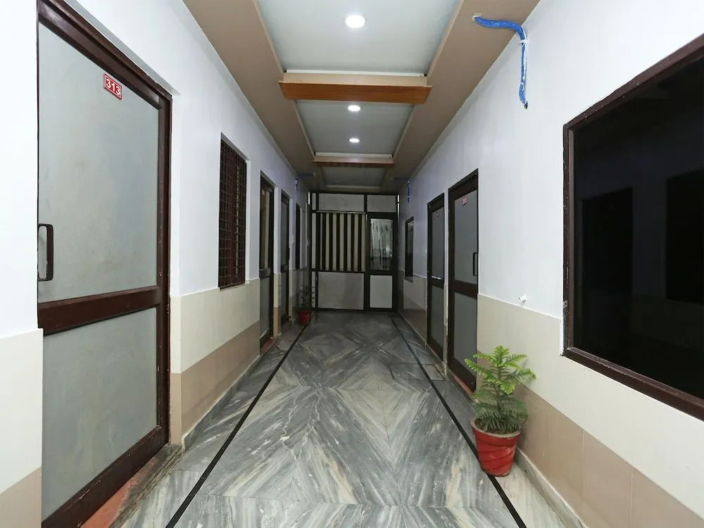 Oyo 16116 Ashoka