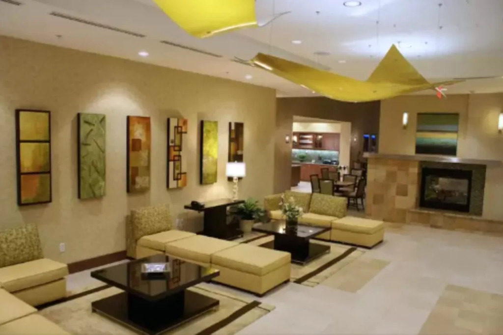 Homewood Suites by Hilton Phoenix Airport South