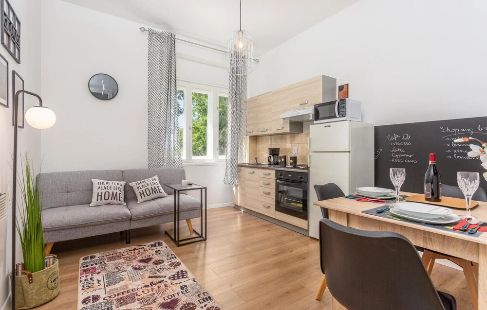 Nice Apartment in Rijeka With Wifi and 1 Bedrooms