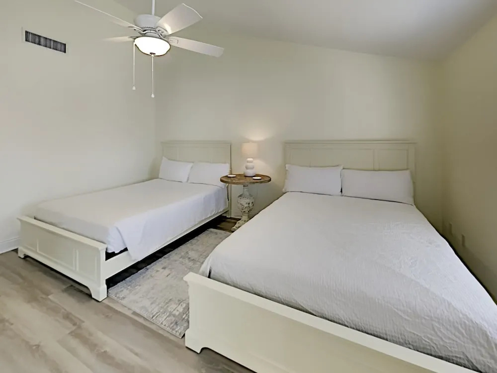 Shoreline Garden Townhomes #31 - Linger Longer