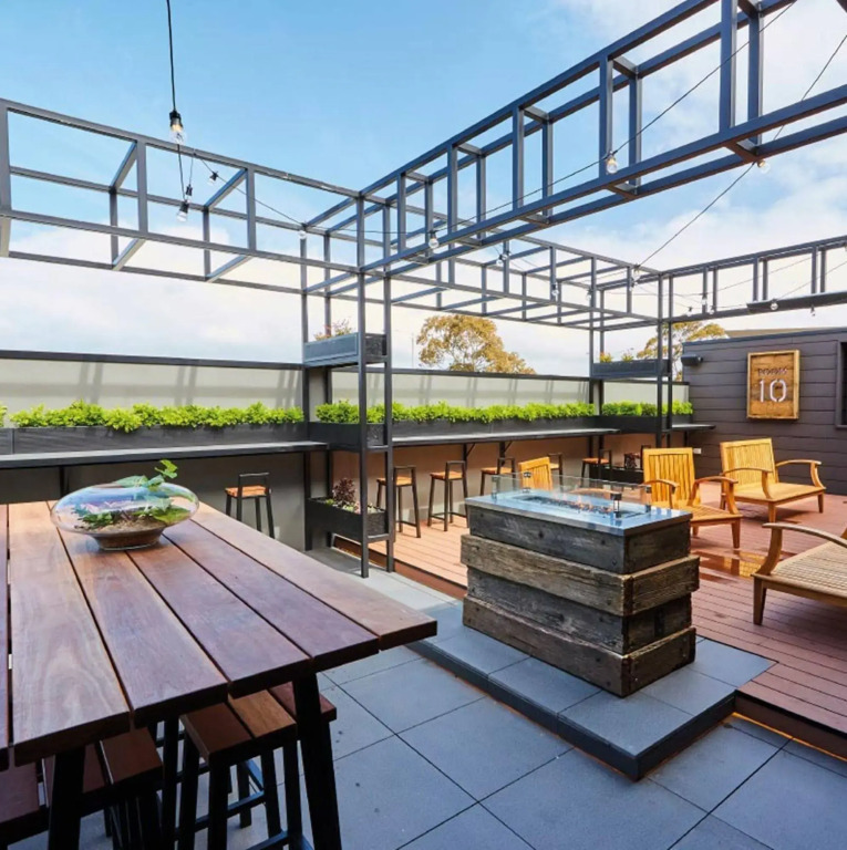 Mornington Hotel