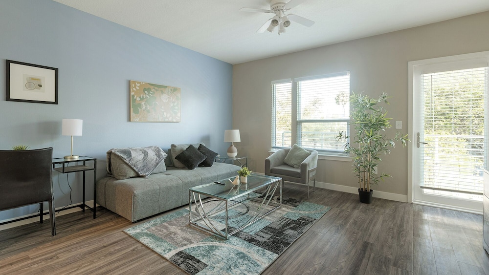 Landing Amazing 1bd, Gym, Yoga Studio
