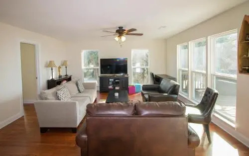 1661 E Ashley - Ocean Cabin
