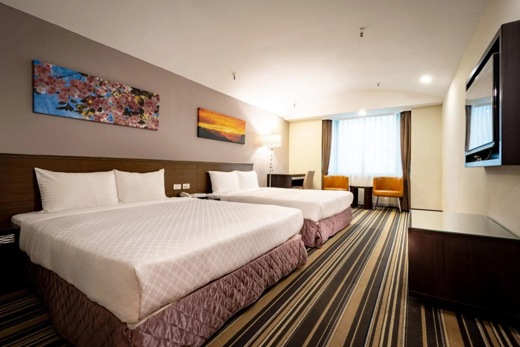 Yoyo Hotel