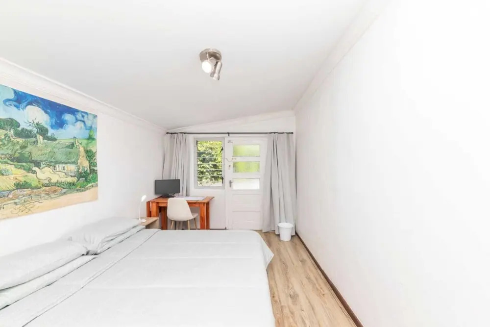 Peaceful 1BD Flat w/ Private Gardenrondebosch