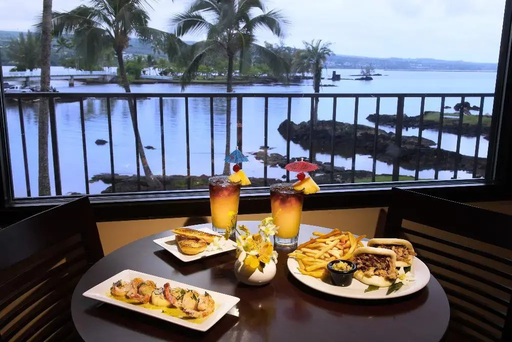 Hilo Hawaiian Hotel, Trademark Collection by Wyndham