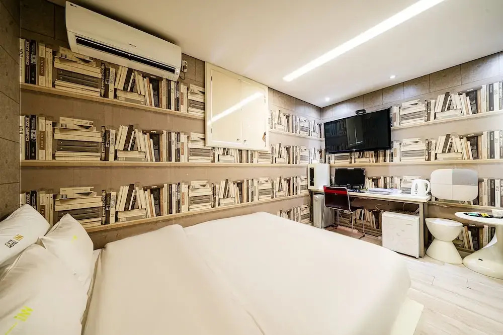 In Hotel Seoul