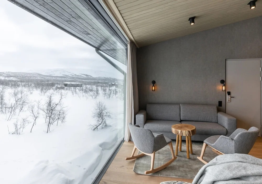 Santas Hotel Rakka