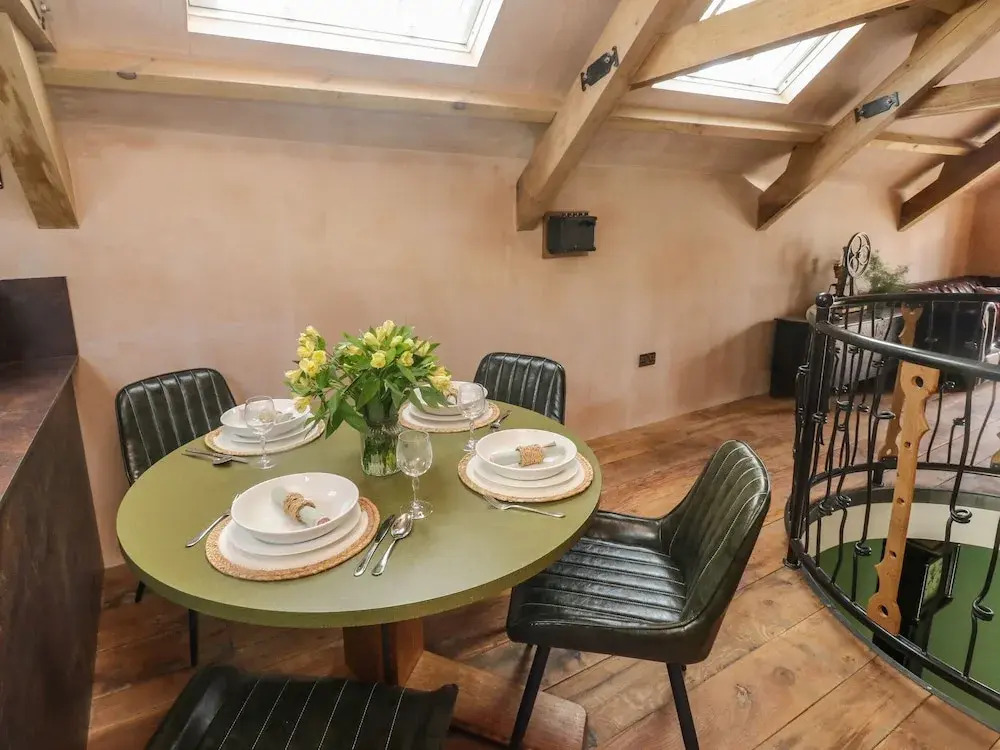 Becket's Barn