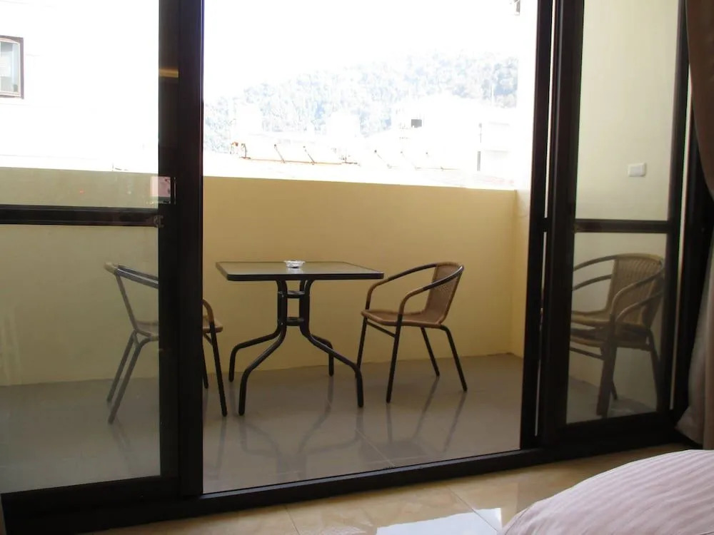 Sun Moon Lake FRIDAY Inn Guest House