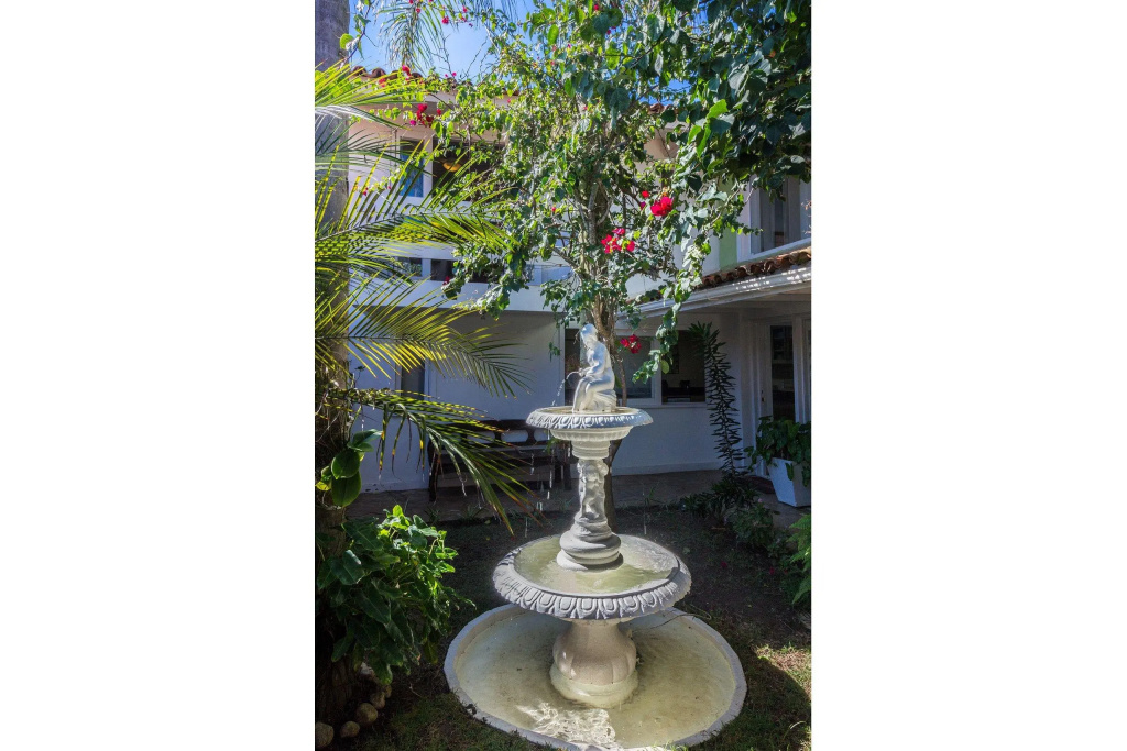 Mansão Deslumbrante com Cinco Suítes, Pé na Areia de Geribá Por Luxury Rentals