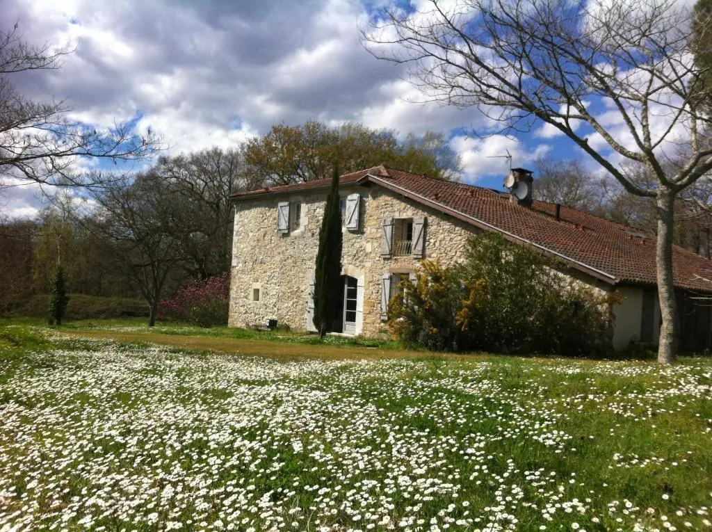 LA CAVERIE DE PEYROUX A ORTHEVIELLE