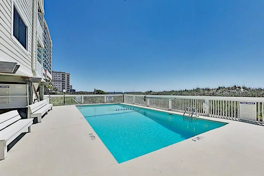 *2br OCEANFRONT RETREAT*KING Ensuite*Pool*NMB Cherry Grove*Pc4