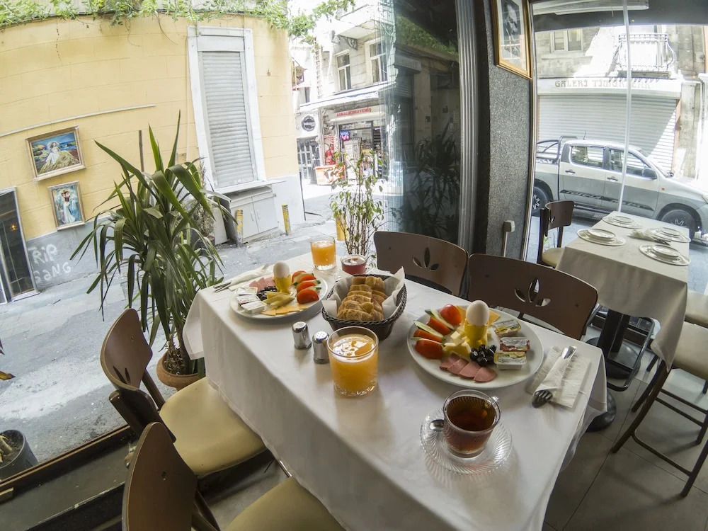 The Merwano Hotel