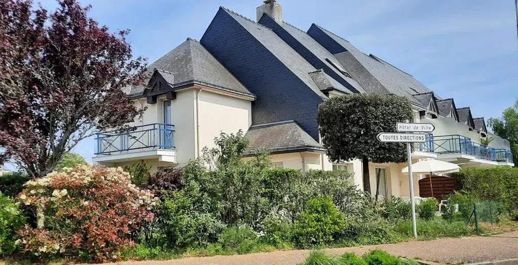 Sumptuous Holiday House Near The Beaches