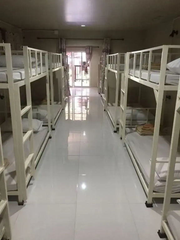 Bang sit Guest House