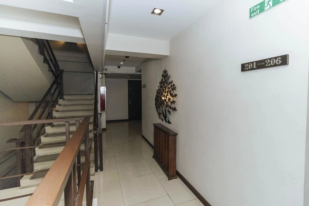 RedDoorz @ Chino Roces Makati