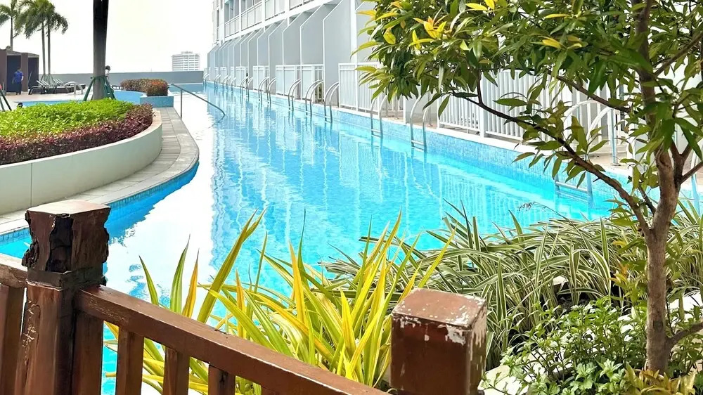 Hotel near Airport Mall of Asia PICC WTC