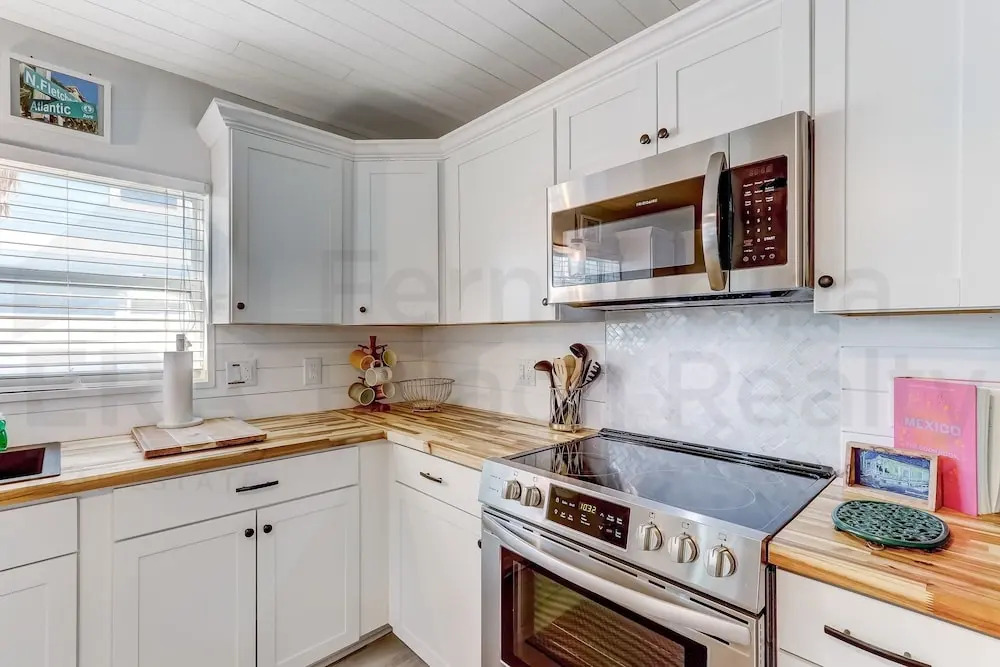 343 N Fletcher Ave Down 2 Bedroom Home by Redawning