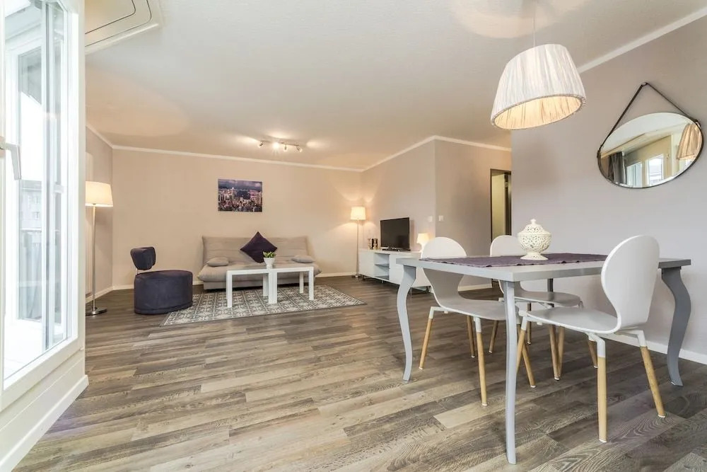 RELOC Serviced Apartments Zurich-Oerlikon