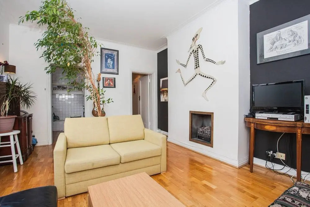 Unique, Quirky 1 Bed in Belsize Park