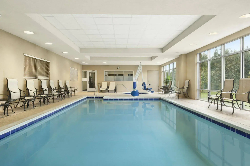 Hampton Inn & Suites Herndon-Reston