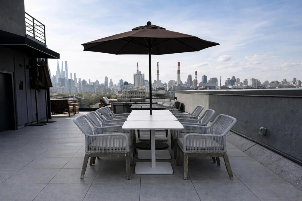 Dutch Hotel Long Island City New York , Belvilla District 6 Formerly Sonder