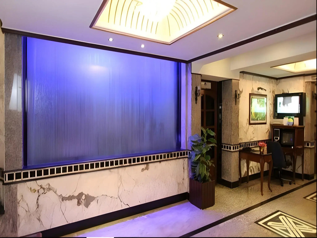 Hotel Karl Residency