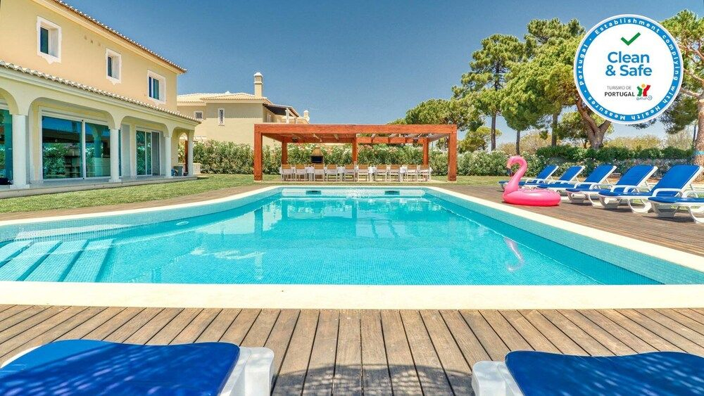 10 Bed Villa - Pool - Gym - Garden - Yacht Option