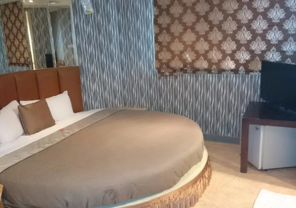 Pai Yueh Hotel