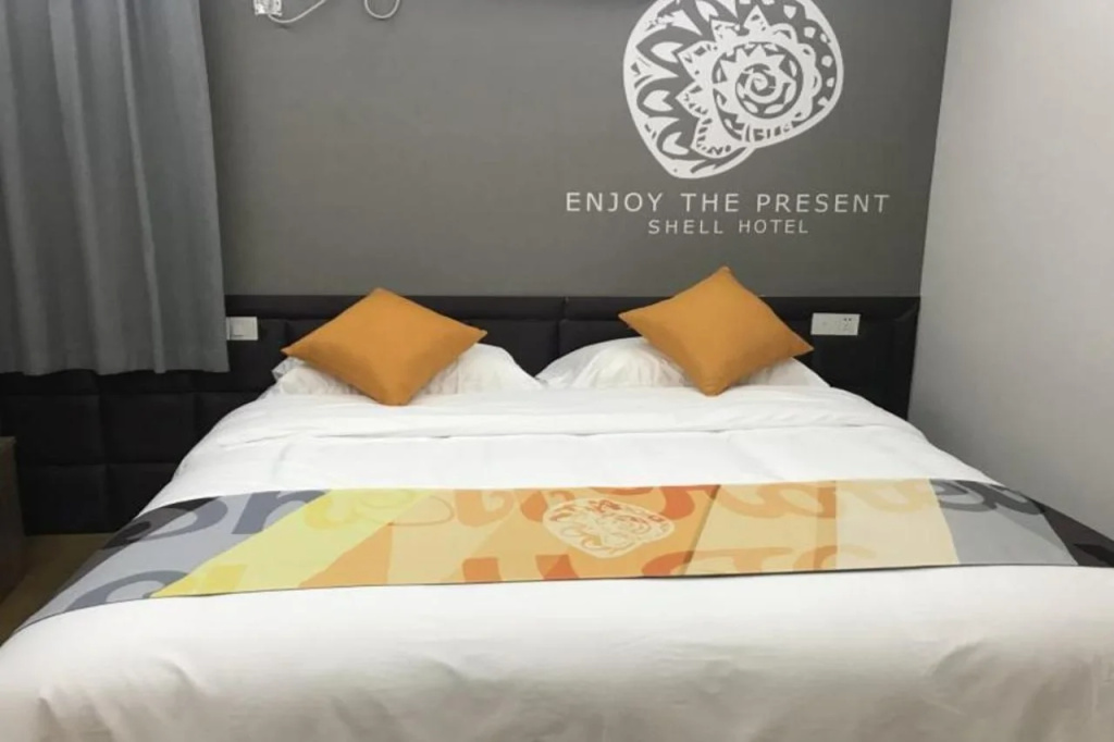 Shell Hotel Shanghai Minhang District Wenjing Road Metro Station