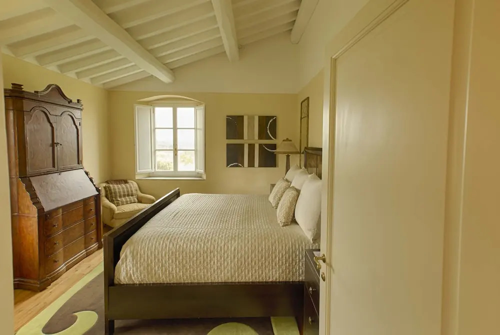Villa Oliveto - Five Bedroom Home