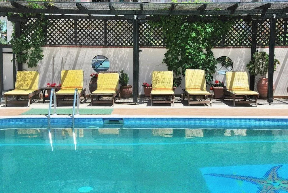 Olympia Hotel