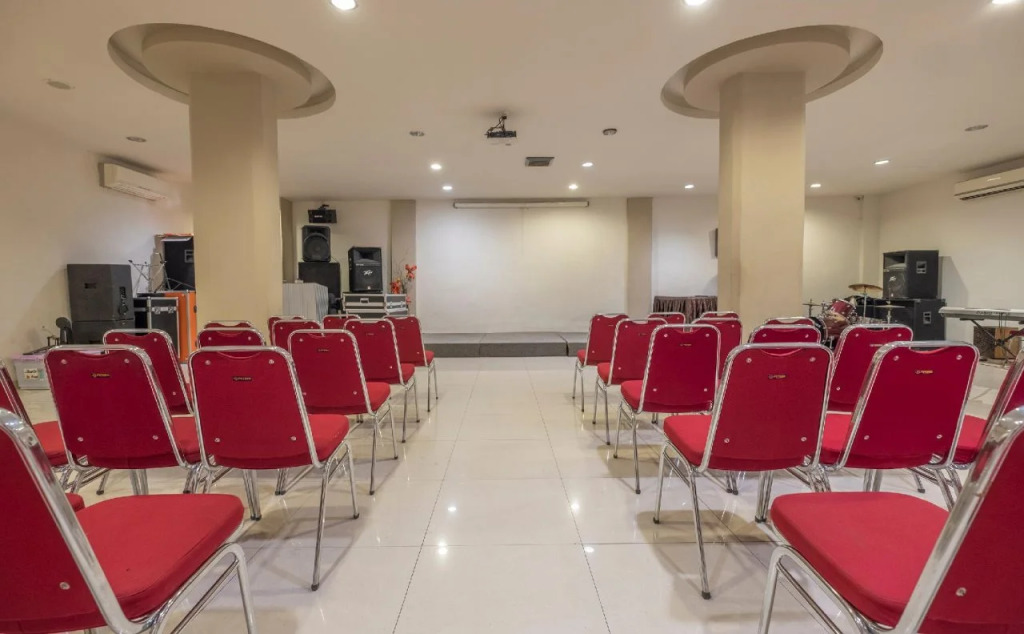 OYO 1679 Hotel Century Makassar