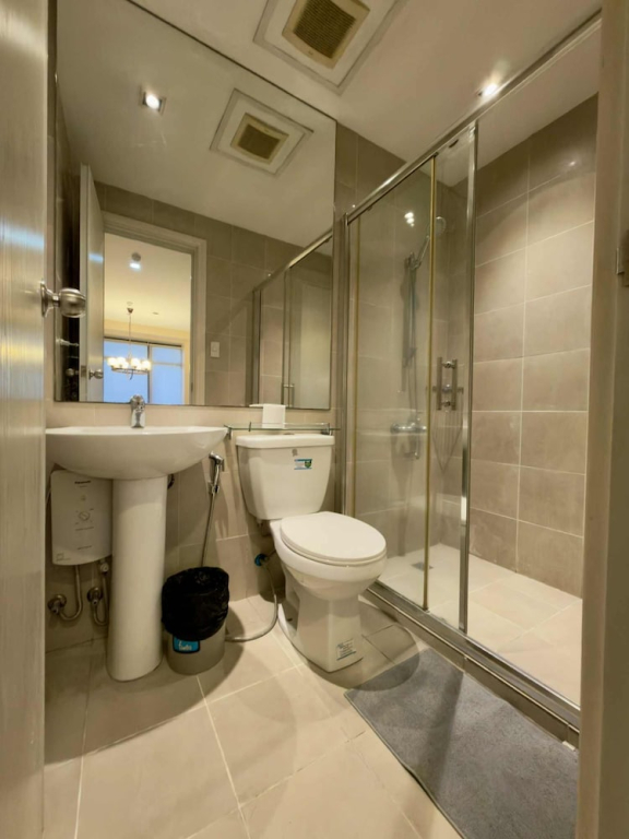 Makati City Poblacion 1 bedroom with balcony