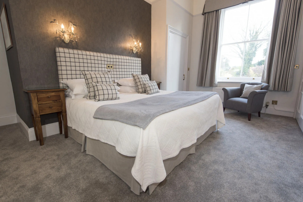 The Royal Hotel