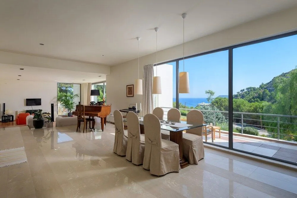 Ixian Hilltop Villa