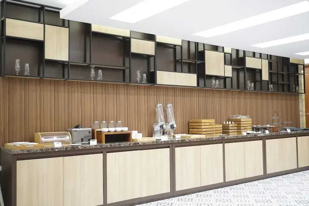Front One Hotel Papua Lestari