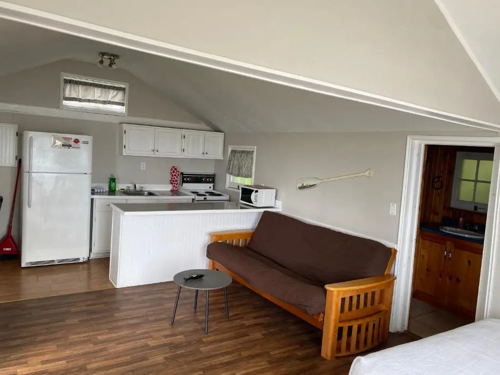 Merland Park Cottages and Motel
