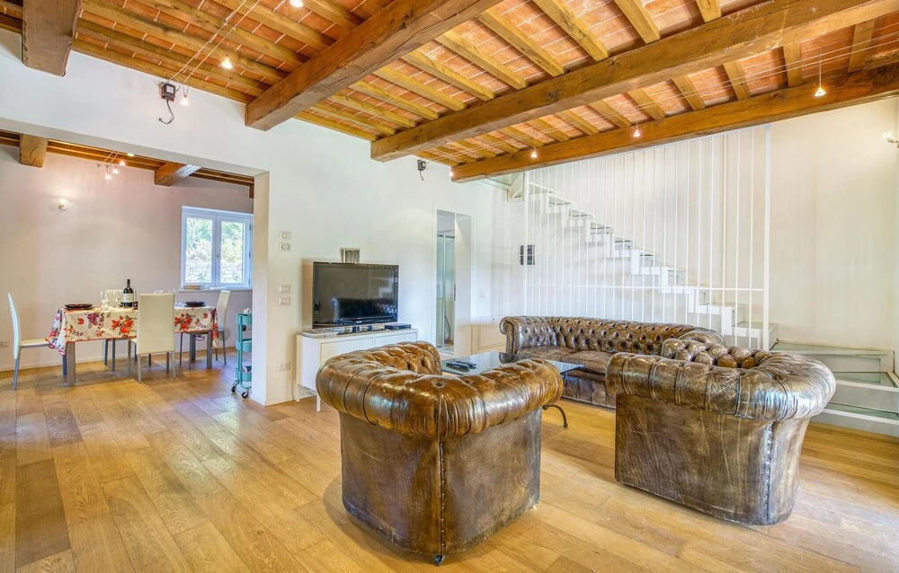 Awesome Home in Gubbio -pg- With 2 Bedrooms and Outdoor Swimming Pool