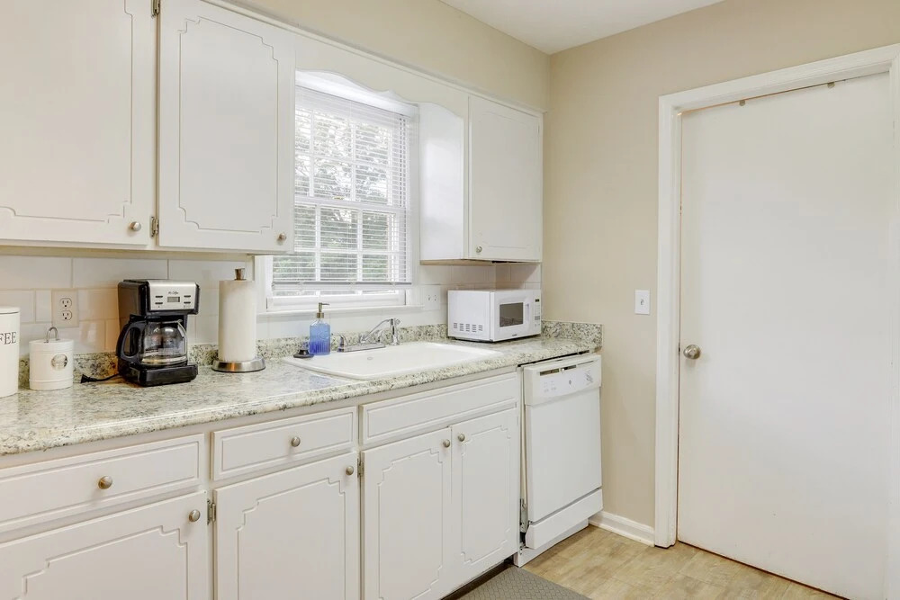 Charming Columbus Home w/ Yard - 10 Mi to Dtwn!