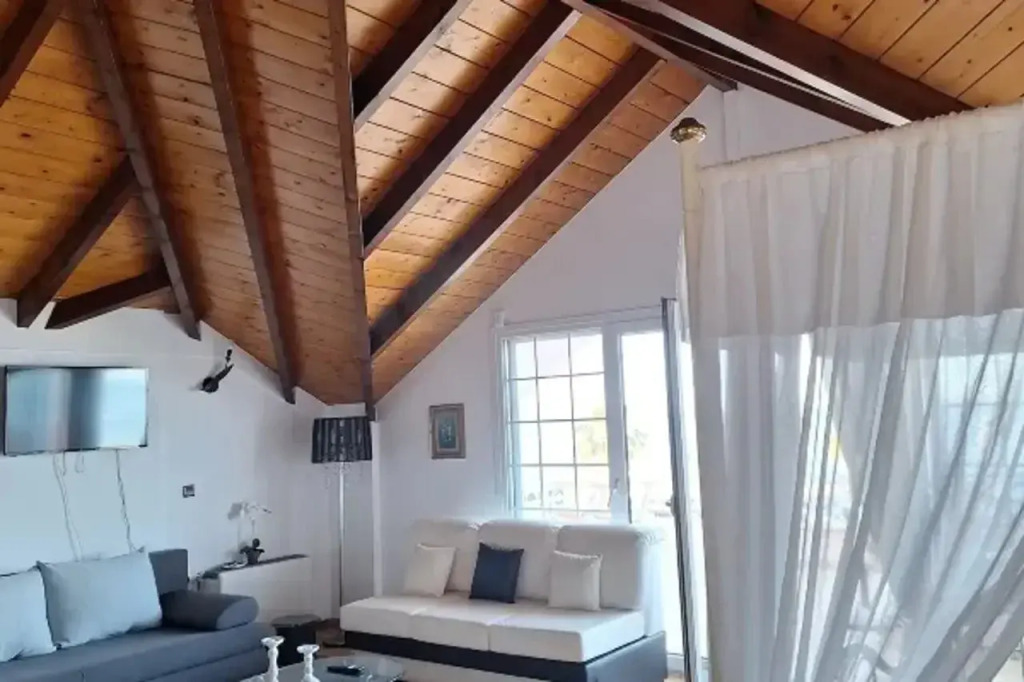 Luxury Apartments Kanali