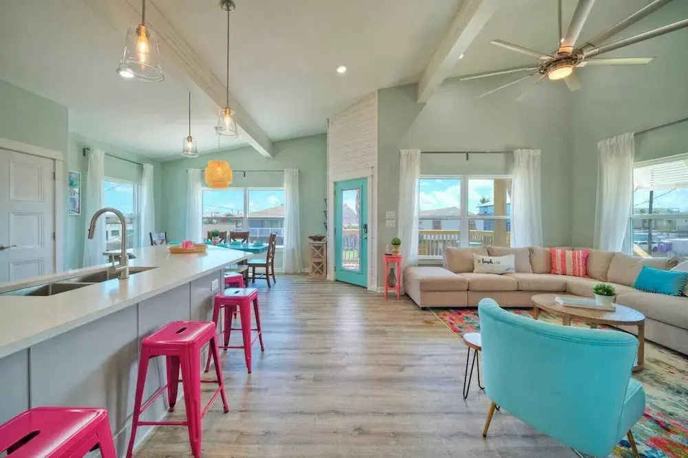 Sleeps 20 2 Modern Homes w/ Private Pool, Deck+patio 3-min Walk to the Beach