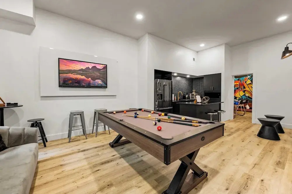 Indoor Heated Pool, Game Room, Hot Tub, Firepits & Spacious Lodge Perfect for Families & Groups 2 Suites at Firefly Mountain Lodge by Avantstay
